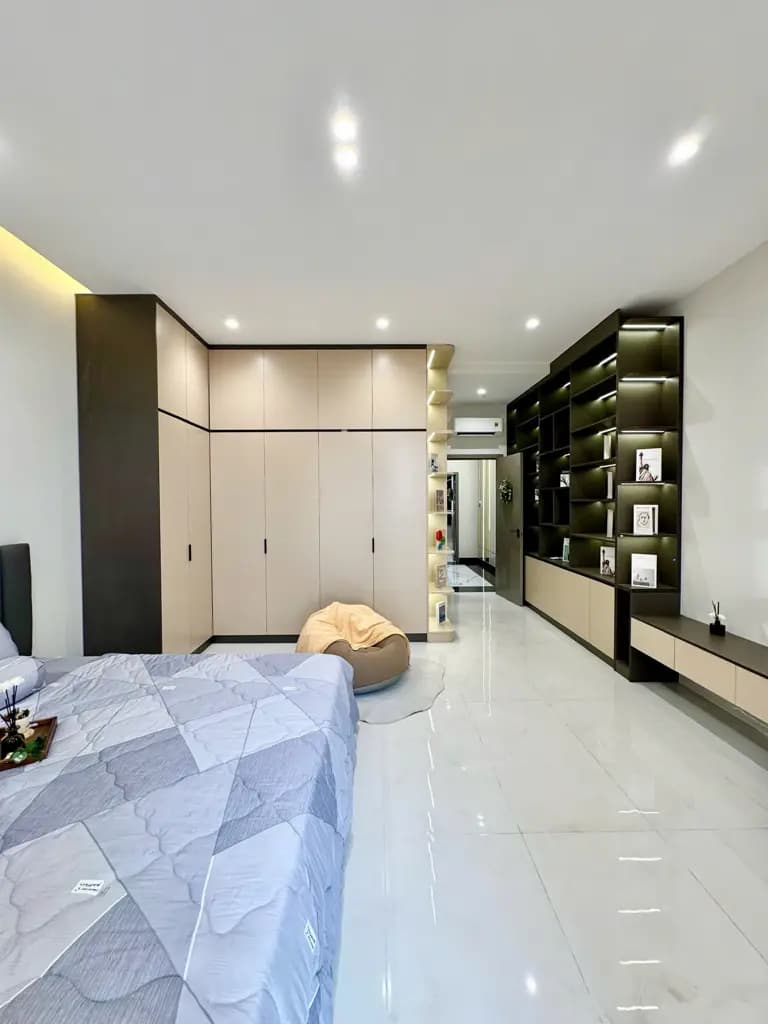 Main-NHÀ MẶT TIỀN ĐÌNH QUỚI AN – ĐƯỜNG 12M, VỈA HNHÀ MẶT TIỀN ĐÌNH QUỚI AN – ĐƯỜNG 12M, VỈA HÈ – GARA Ô TÔ – FULL NỘI THẤT – HẠ CÒN 8,78 TỶÈ – GARA Ô TÔ – FULL NỘI THẤT – HẠ CÒN 8,78 TỶ-1