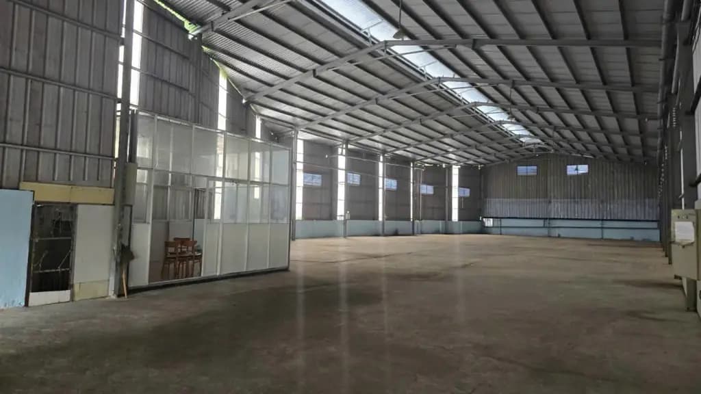Main-Cho thuê 1800m2 xưởng giá 65 triệu Chánh Phú Hòa Bến Cát Bình Dương-0