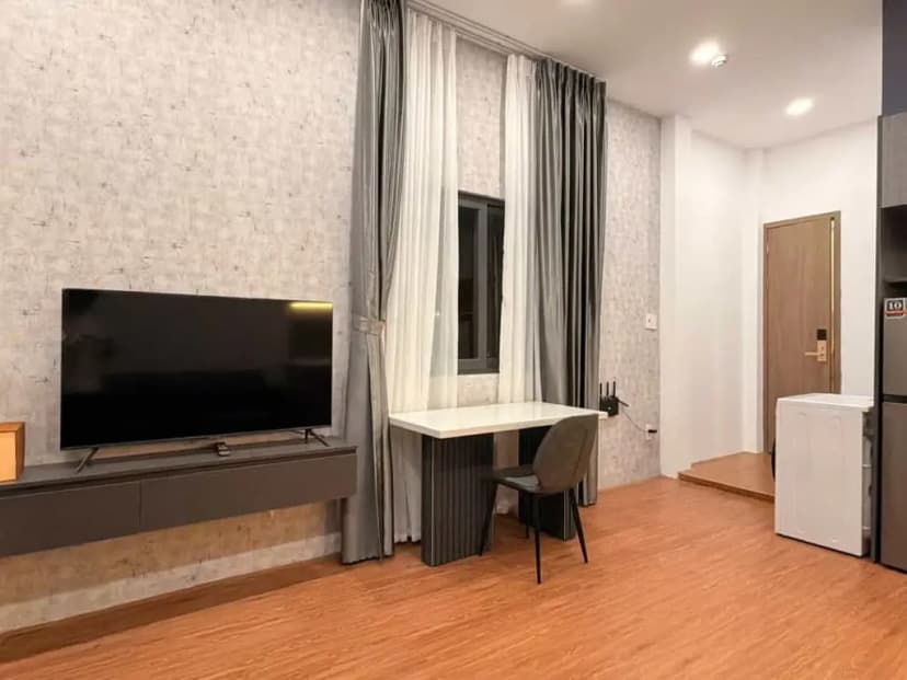 Chủ Cần Bán Gấp CH Golden Plaza, GIÁ 1 TỶ 730, DT 89,2m², 2PN2WC, nội thất chủ tặng, SHR