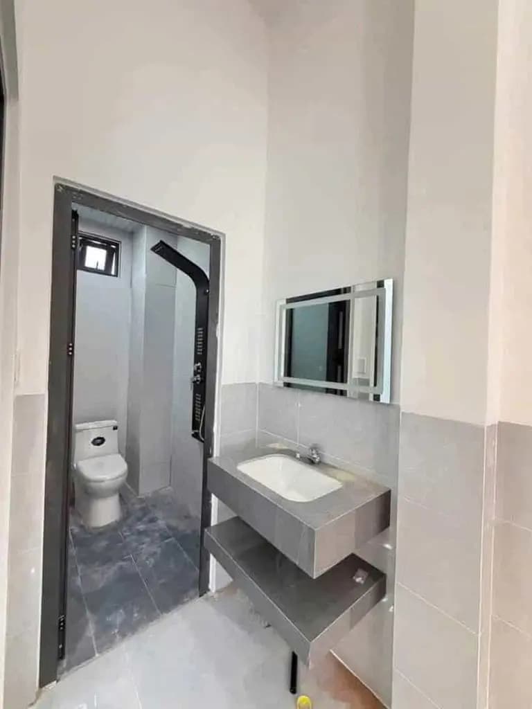 Main-CỰC RẺ ** NHÀ LẦU VỪA HOÀN THIỆN SỔ RIÊNG GIÁ FULL 1TY690 (CÒN BỚT)-5