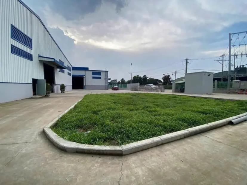 Cho thuê 2100m2 xưởng giá 160tr Vĩnh Tân Tân Uyên Bình Dương , PCCC tự động , giấy tờ đầy đủ
