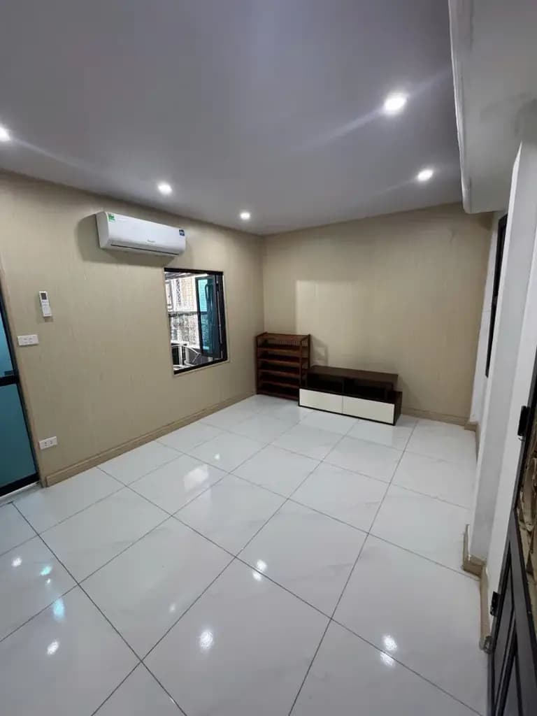 Main-CHO THUÊ NHÀ NGUYÊN CĂN ĐỘI CẤN 55M2 - 3 NGỦ - CHỈ 11 TR-7