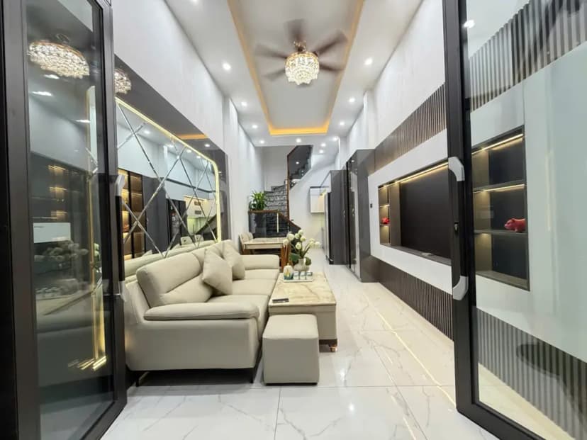 Cho thuê nhà 5 tầng tại Bạch Mai - Ô tô đỗ cửa- Full nội thất xịn
