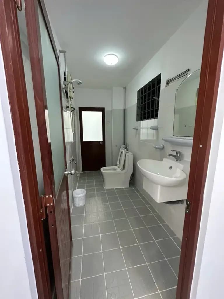Main-Nhà bán nguyễn kiệm gần siêu thị sân bay-2