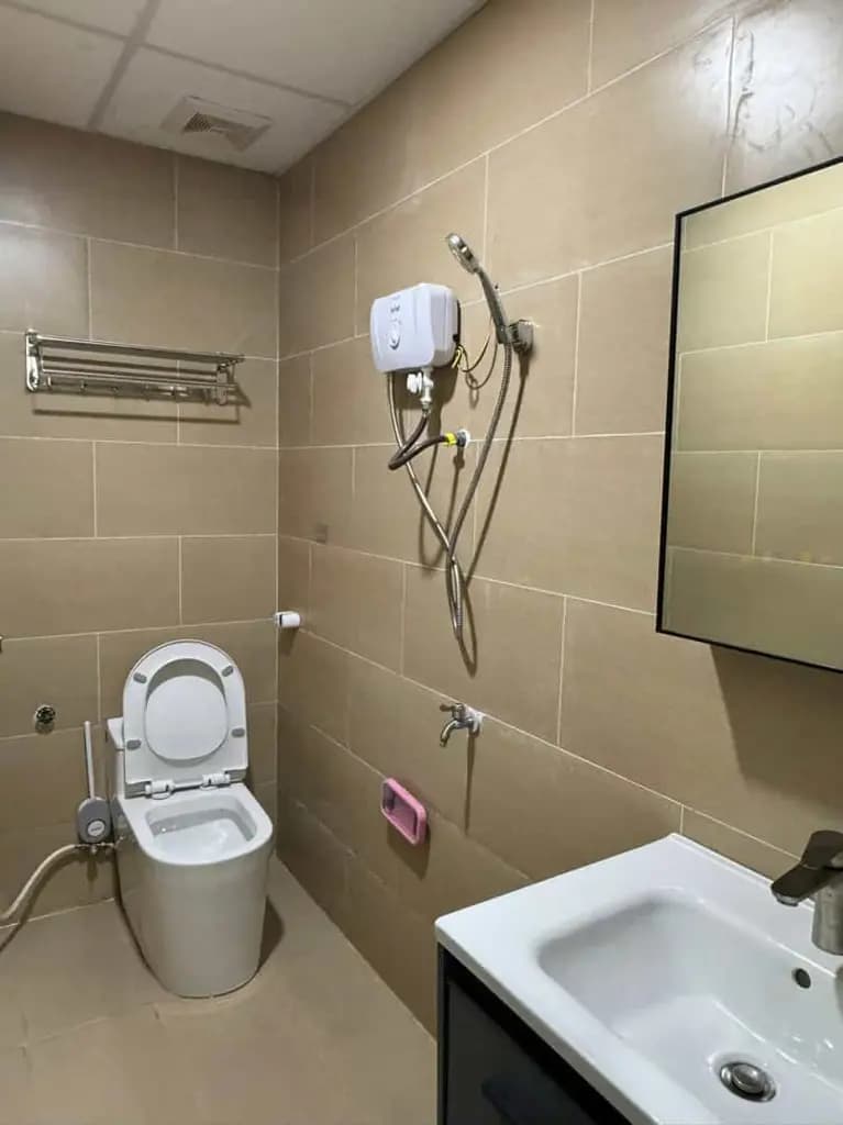 Main-Chủ Cần Bán Gấp CH Vinhomes Golden River, GIÁ 1 TỶ 650, DT 86,3m², 2PN2WC, nội thất chủ tặng, SHR-4