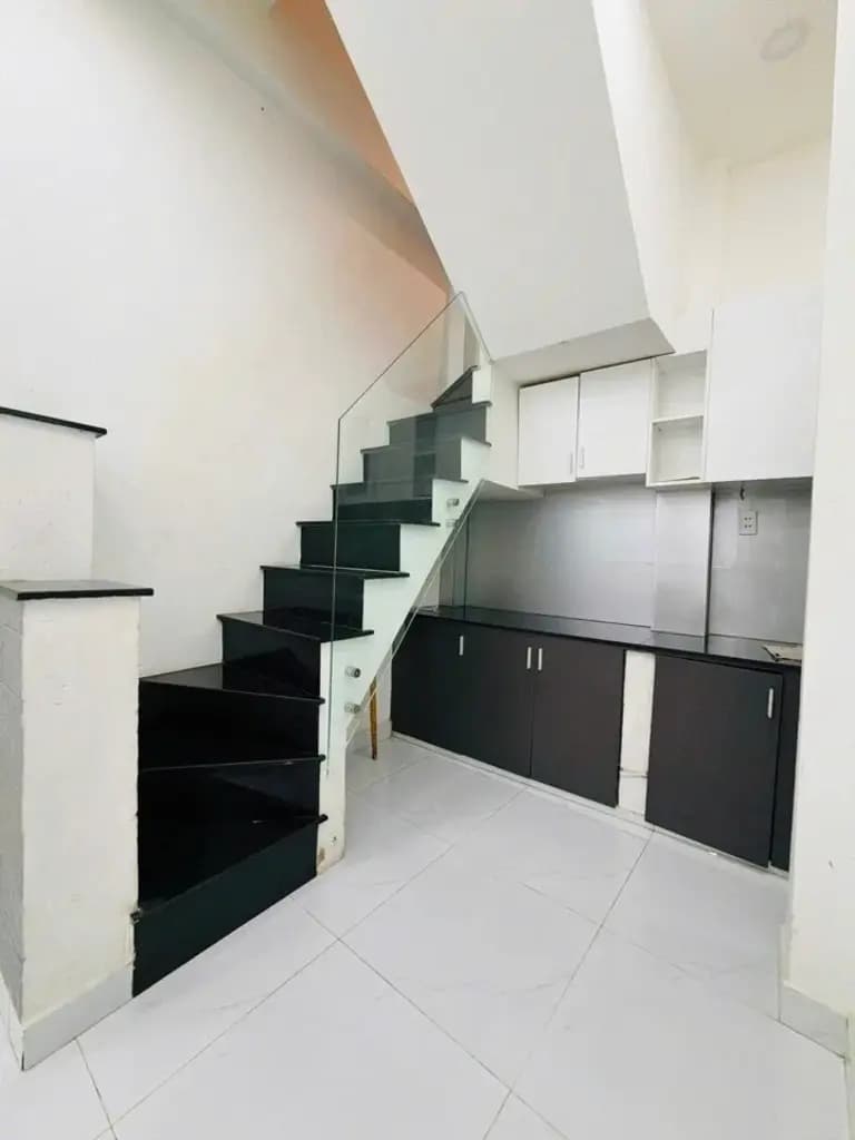 Main-PHAN ĐĂNG LƯU, NHỎ XINH, 4T HOÀN CÔNG, CÓ SÂN THƯỢNG, HXH CÁCH 5 BƯỚC-1