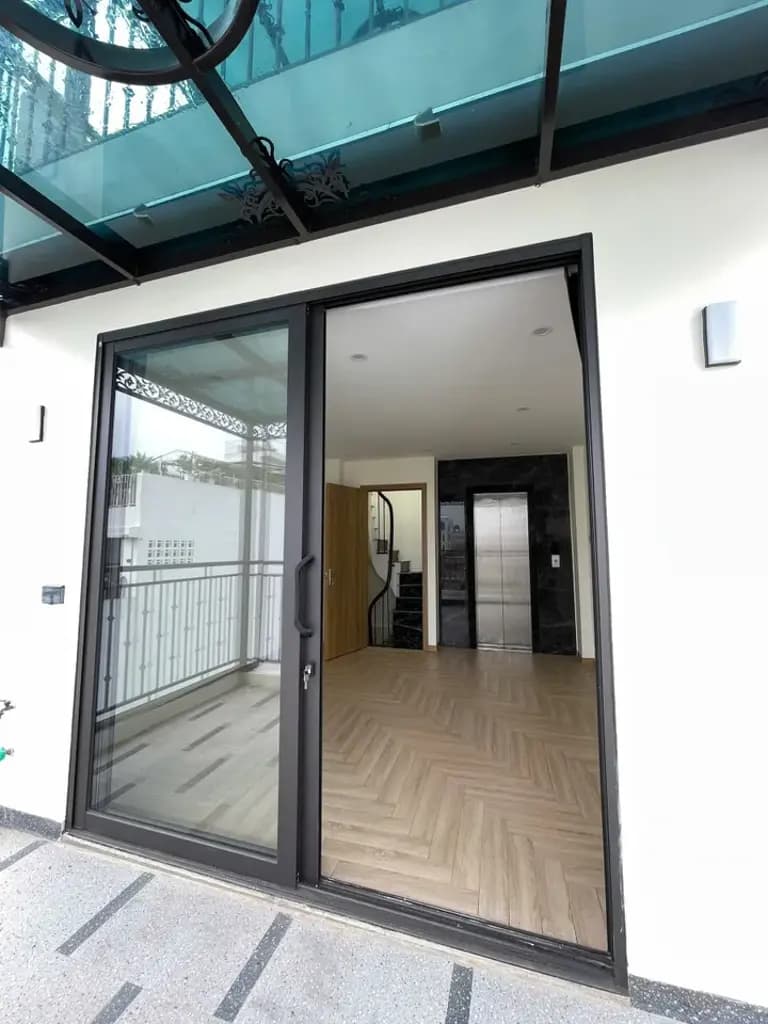 Main-CHO THUÊ NHÀ SÁT HỒ TÂY - 8 TẦNG THANG MÁY - Ô TÔ VÀO NHÀ- NỘI THẤT XỊN-8