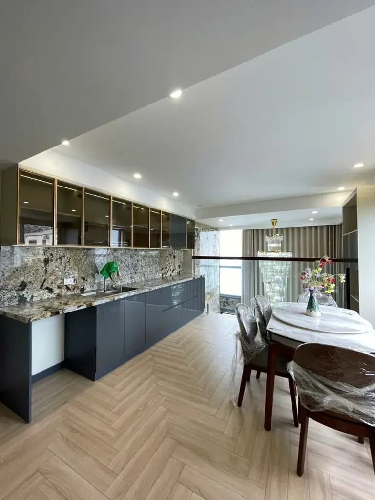 Main-CHO THUÊ NHÀ SÁT HỒ TÂY - 8 TẦNG THANG MÁY - Ô TÔ VÀO NHÀ- NỘI THẤT XỊN-2