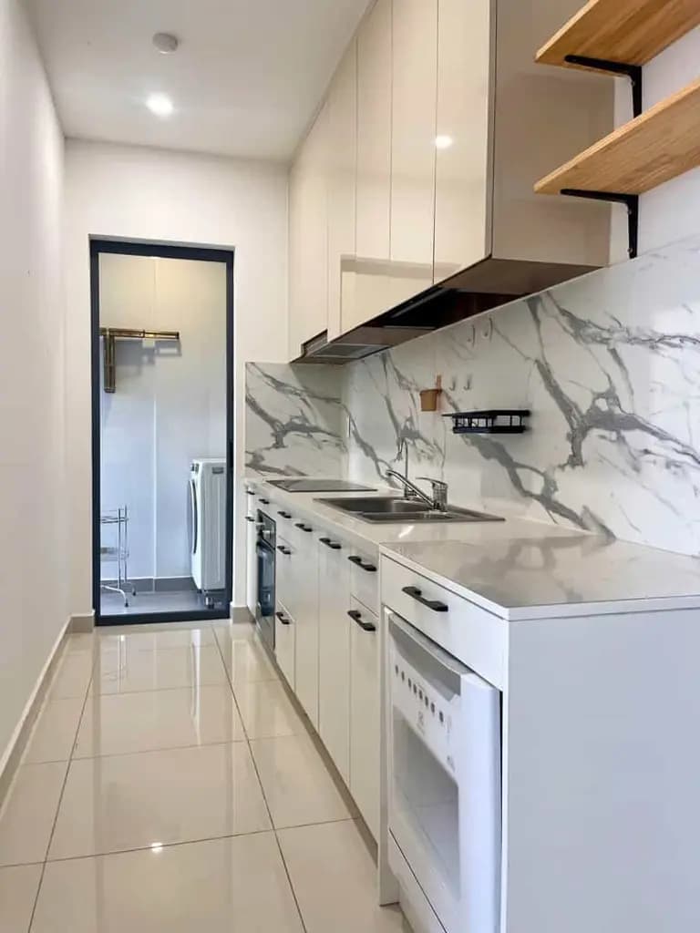 Main-Chủ Cần Bán Gấp CH Vinhomes Golden River, GIÁ 1 TỶ 650, DT 86,3m², 2PN2WC, nội thất chủ tặng, SHR-1