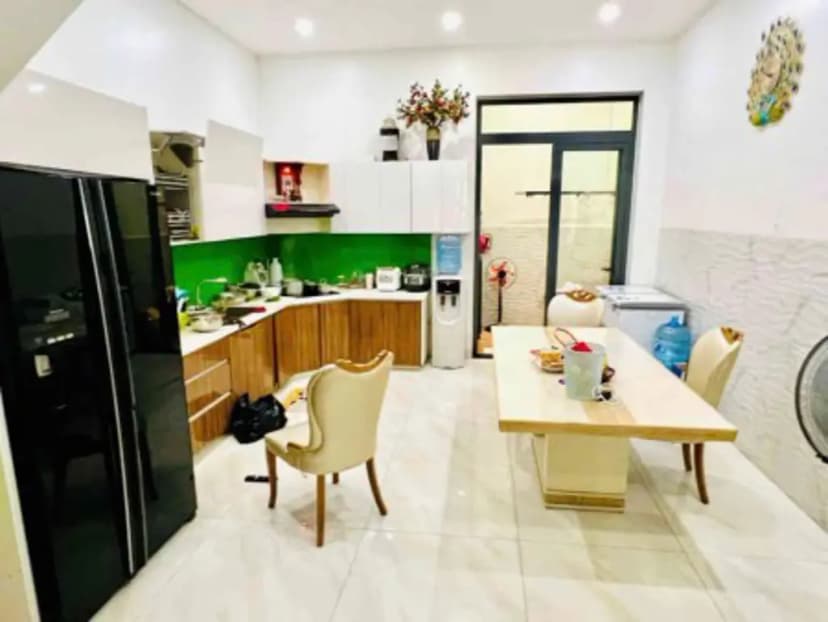 BÁN NHÀ HIỆP BÌNH – 82M² – NGANG 4.5M – 4 TẦNG – HẺM 8M KDC HỒNG LONG