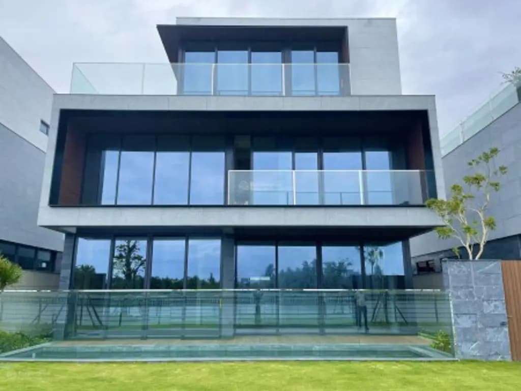 Main-Bán biệt thự ven sông khu đô thị Phú Mỹ An, Đà Nẵng diện tích 300m², hồ bơi riêng, sàn 349,1m²-1