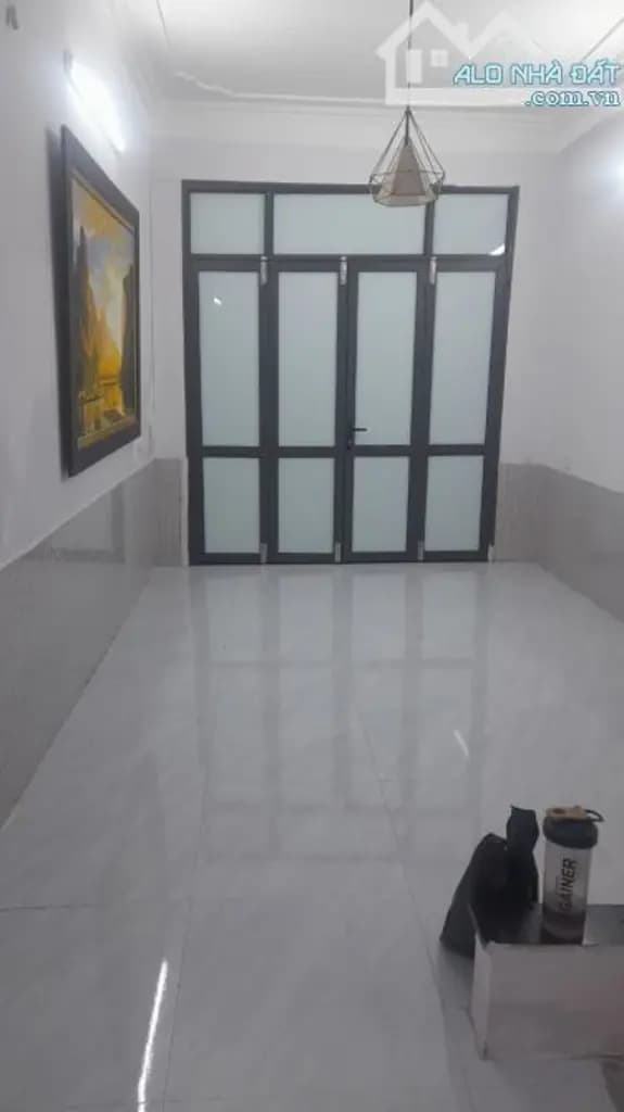 Main-Cho thuê nhà riêng Vĩnh Hưng 30 m2 x 4t 8 triệu cách mặt đường chỉ 20m-2
