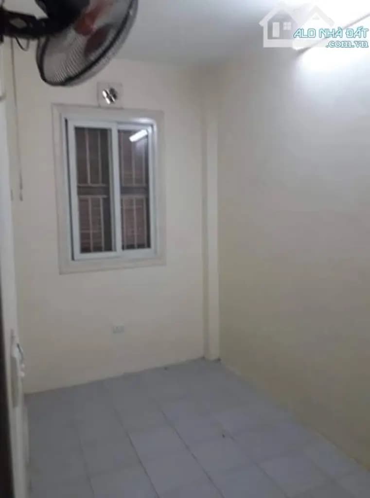 Main-Cho thuê nhà riêng Giải Phóng 42 m2 x 4 tầng thông sàn 11 triệu/tháng ô tô đỗ cửa-0