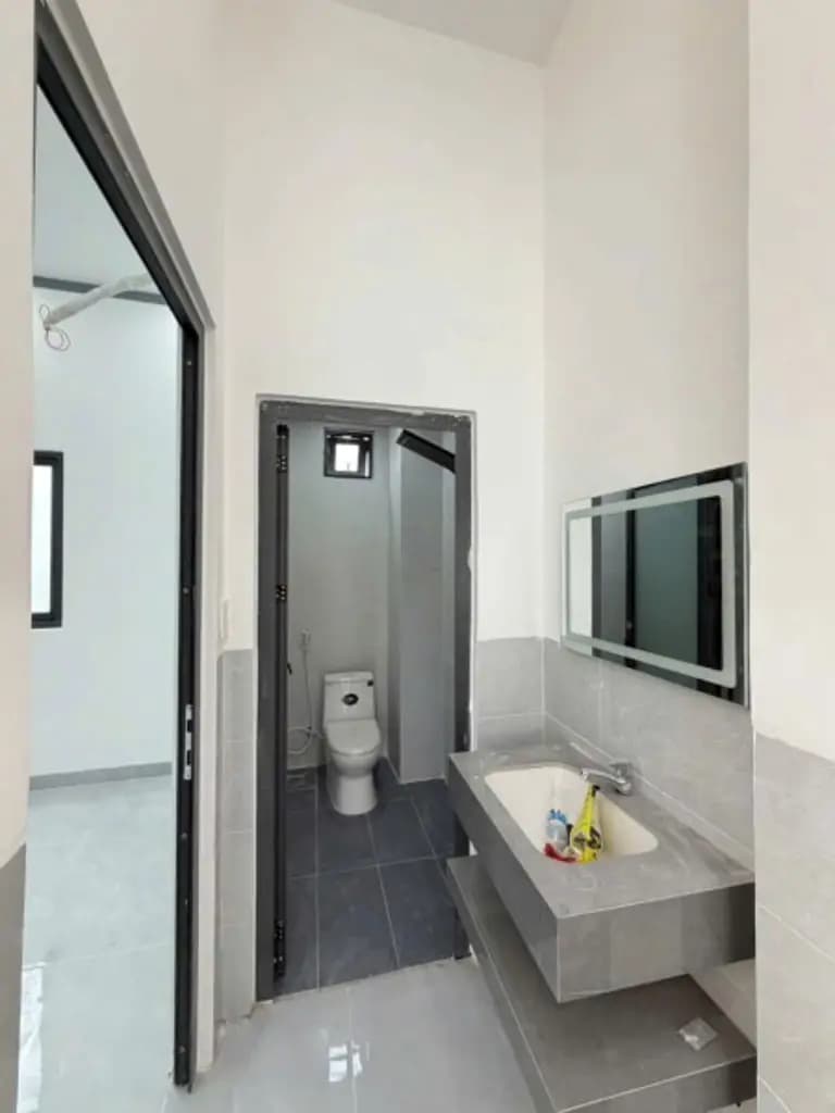 Main-NHÀ MỚI TINH, SÂN Ô TÔ, GIÁ RẺ BẮT NGỜ!-7