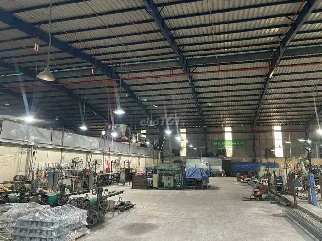 Main-Kho xưởng cho thuê Dĩ An , Bình Dương , DT: 7,000m2-2