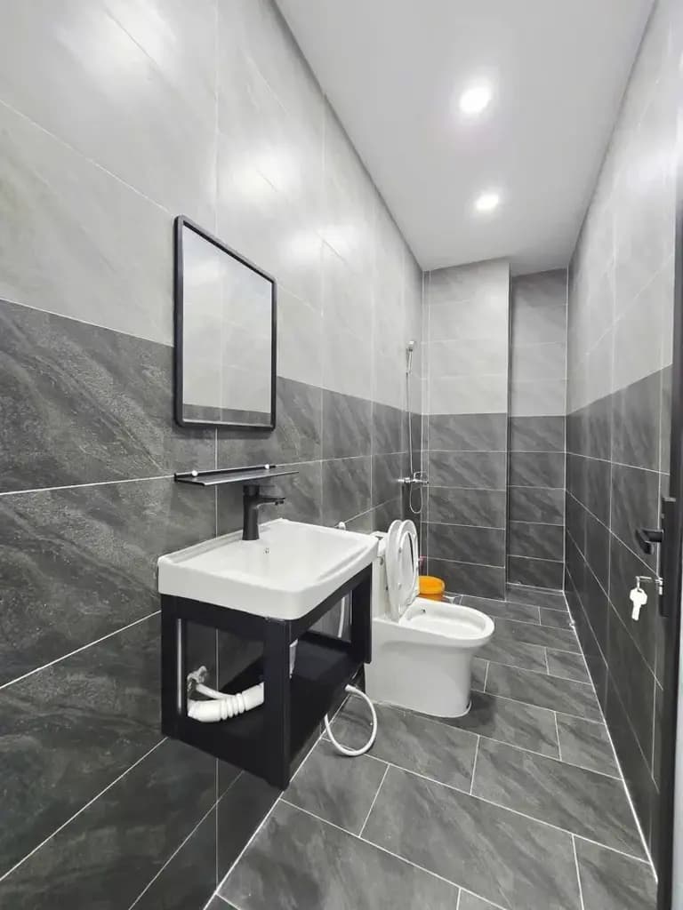 Main-Gia Đình Cần Tiền Bán Nhà Này 1 Sẹc Đường Đồng Khởi, gần cây xăng 75-7