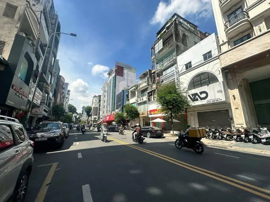 Main-🌟 QUẬN 3 – CHO THUÊ MT 352–356 VÕ VĂN TẦN – 10x17M – HẦM + TRỆT + LỬNG + 2 TẦNG – GIÁ THUÊ 300TR/THÁNG!-4