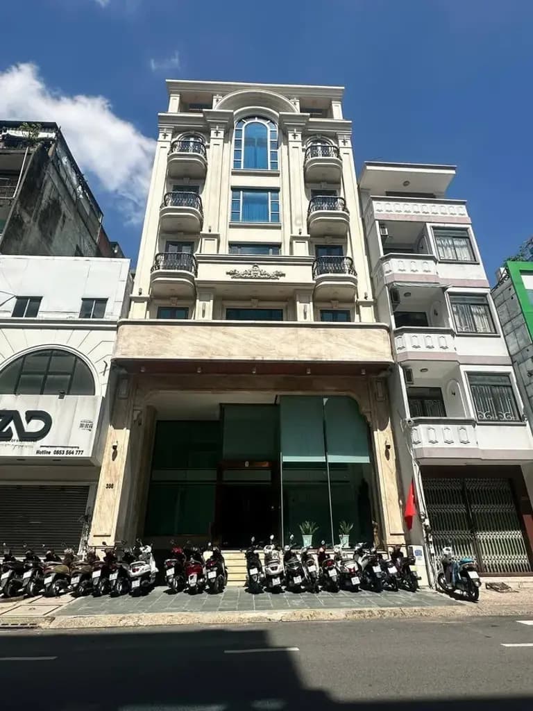 🌟 QUẬN 3 – CHO THUÊ MT 352–356 VÕ VĂN TẦN – 10x17M – HẦM + TRỆT + LỬNG + 2 TẦNG – GIÁ THUÊ 300TR/THÁNG!