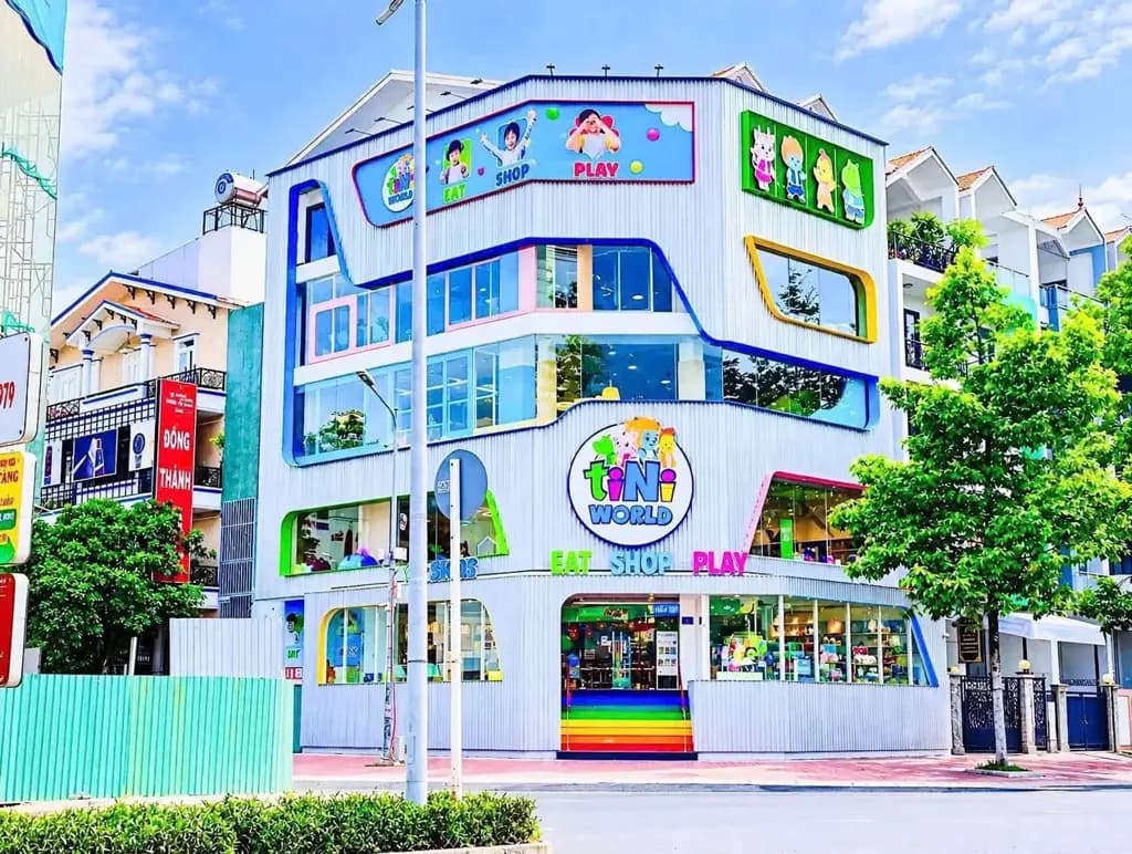 Main-🌟 QUẬN 7 – CHO THUÊ GÓC 2 MT 93–95 NGUYỄN THỊ THẬP – 12.5x20M – HẦM + TRỆT + 4 LẦU – GIÁ 12.000 USD/THÁNG!-0
