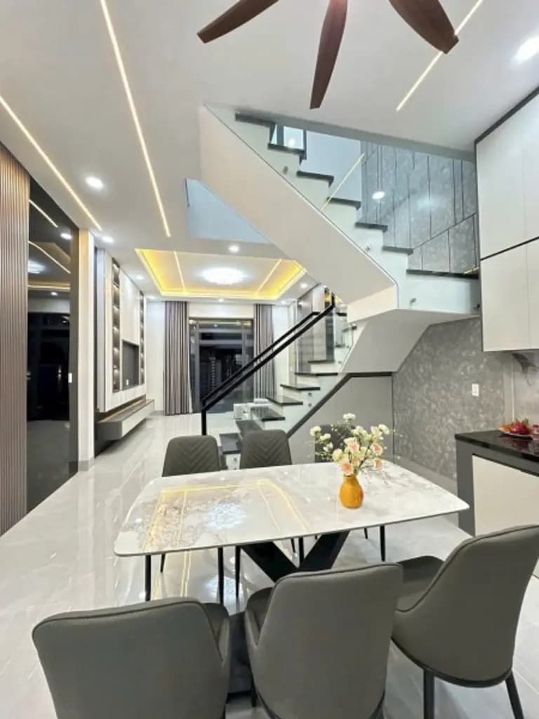 Main-NHÀ LẦU MẶT TIỀN SỔ RIÊNG VỪA Ở VỪA KINH DOANH-4