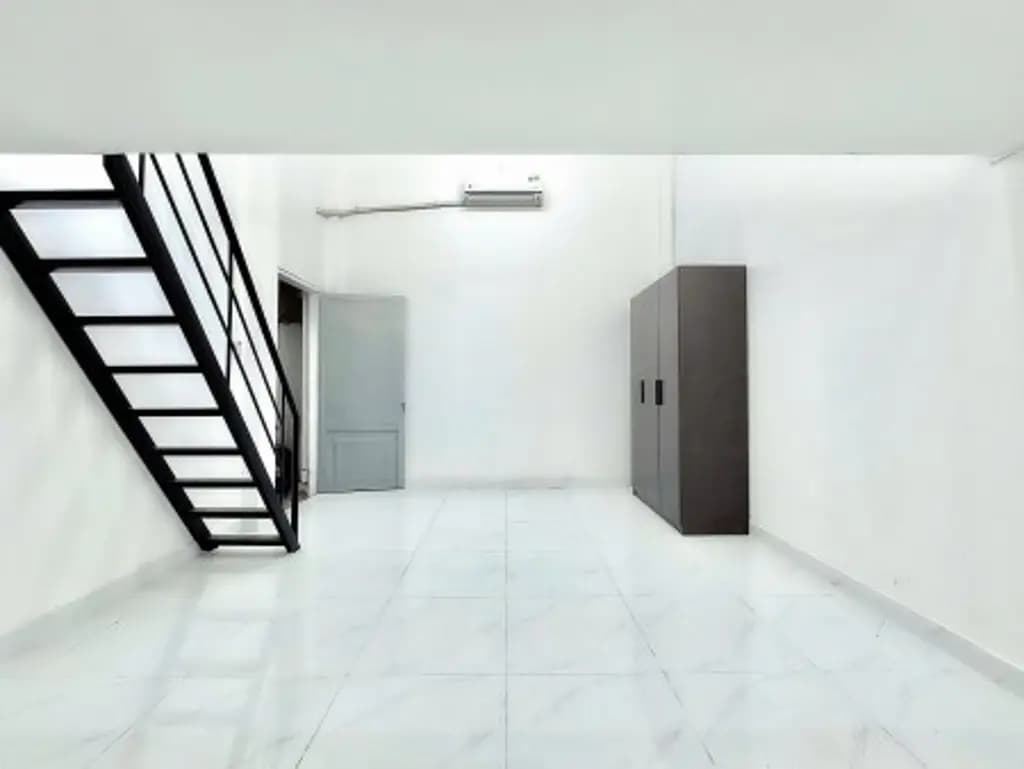 Main-Phòng 30m² có gác cao 2m – sát Phú Mỹ Hưng, giá chỉ 4,1tr/tháng-3