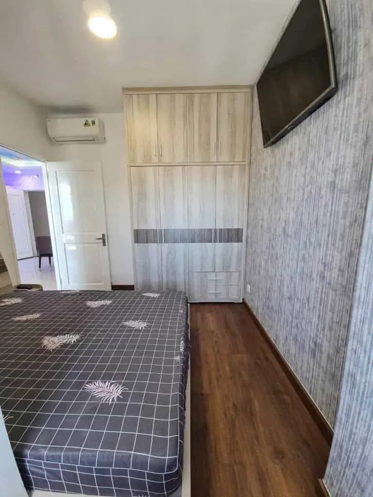 Main-Chính Chủ Gửi Bán CH Icon 56, GIÁ 1 TỶ 730, DT 86,5m², 2PN2WC, bàn giao kèm nội thất cơ bản, SHR-3
