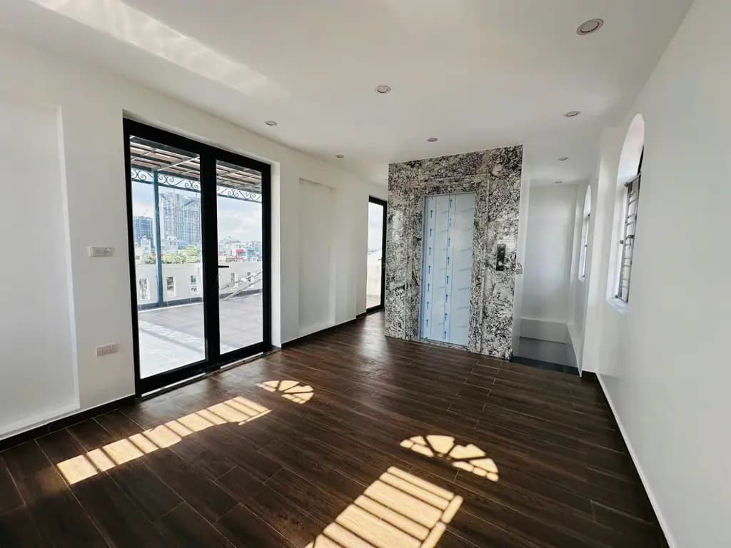 Main-🔥 NHÀ 5 TẦNG THANG MÁY – VỪA Ở VỪA KINH DOANH – GARA Ô TÔ – GẦN VINHOMES HỒNG BÀNG-4