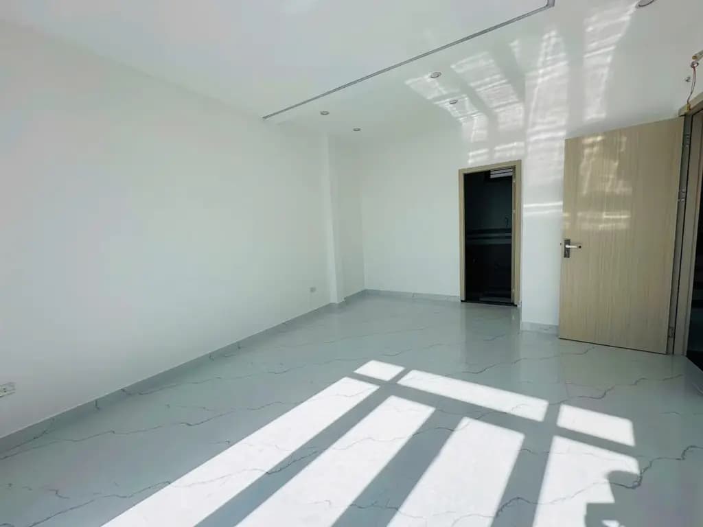 Main-🔥 NHÀ 5 TẦNG THANG MÁY – VỪA Ở VỪA KINH DOANH – GARA Ô TÔ – GẦN VINHOMES HỒNG BÀNG-3