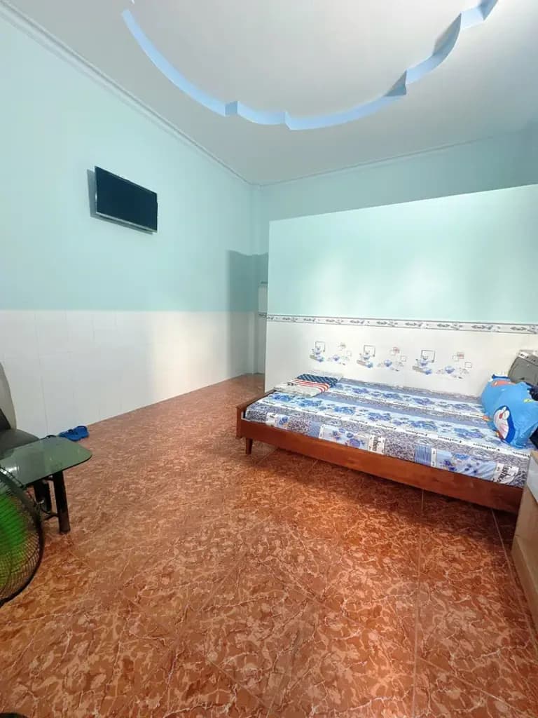 Main-Cho thuê nhà 1 trệt 1 lầu có 7 phòng ngủ Phú Tân.Gía 13 triệu-5