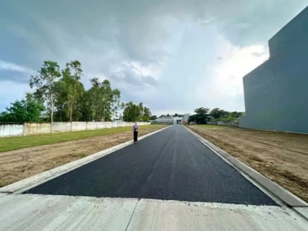 Main-20 NỀN ĐẤT VỪA CÓ SỔ HỒNG CÁCH ĐƯỜNG ĐỒNG KHỞI ĐÚNG 100M-4