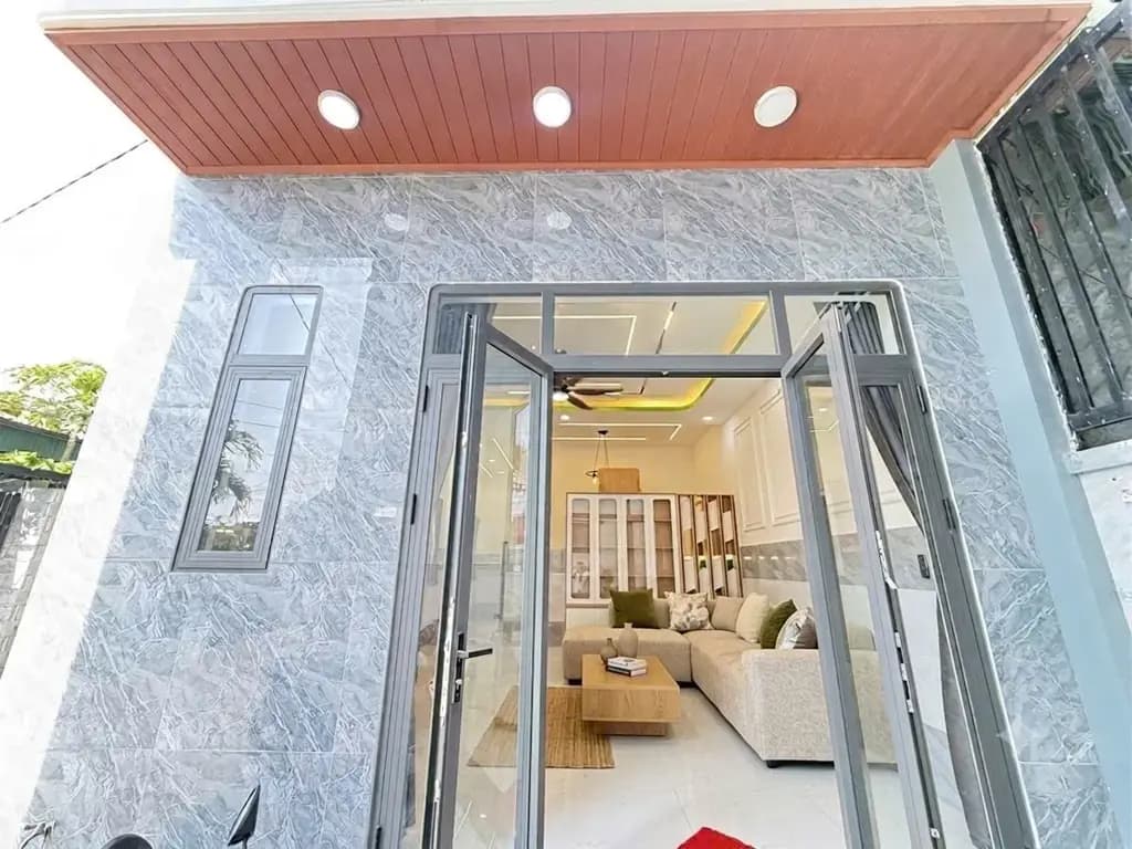 Main-Bán nhà 5x15m 435 triệu hẻm chợ , đường ô tô sẵn nội thất giáp xã Vĩnh Lộc HCM-0