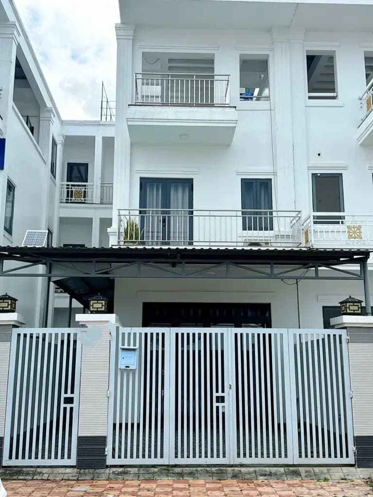 Main-Cho thuê nhà 1 trệt 2 lầu khu đô thị Hưng Phú 12 triệu-0