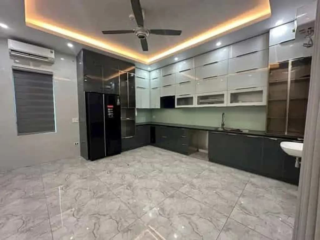 Main-Cho thuê nhà 6 tầng mặt đường Nguyễn Quyền, Võ Cường, Bắc Ninh; 46tr/th; 0943 888 088-3