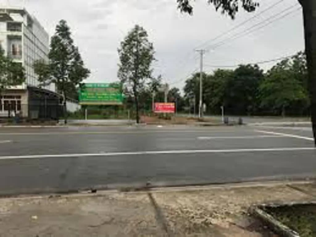 Main-Bán đất nền khu đô thị TP. HCM mới ngay khu công nghiệp VSIP 2, dân cư đông đúc-4