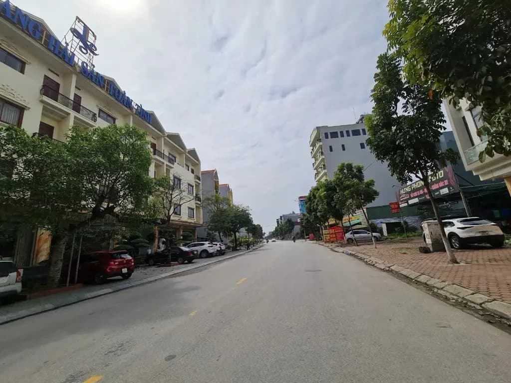 Main-Bán đất mặt đường nguyễn quyền khu bò sơn. Cạnh hải sản toàn tình. Kinh doanh tốt. Diện tích 91.4m mặt tiền 4.5m hướng đông nam. Phường võ cường thành phố bắc ninh-1