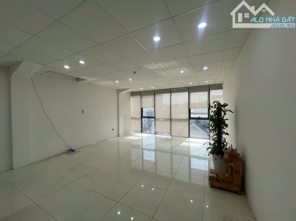 Main-Cho thuê văn phòng Vạn Phúc - SimCo Sông Đà, 40 m2 giá chỉ 6 tr/tháng- VP Như Ảnh-2