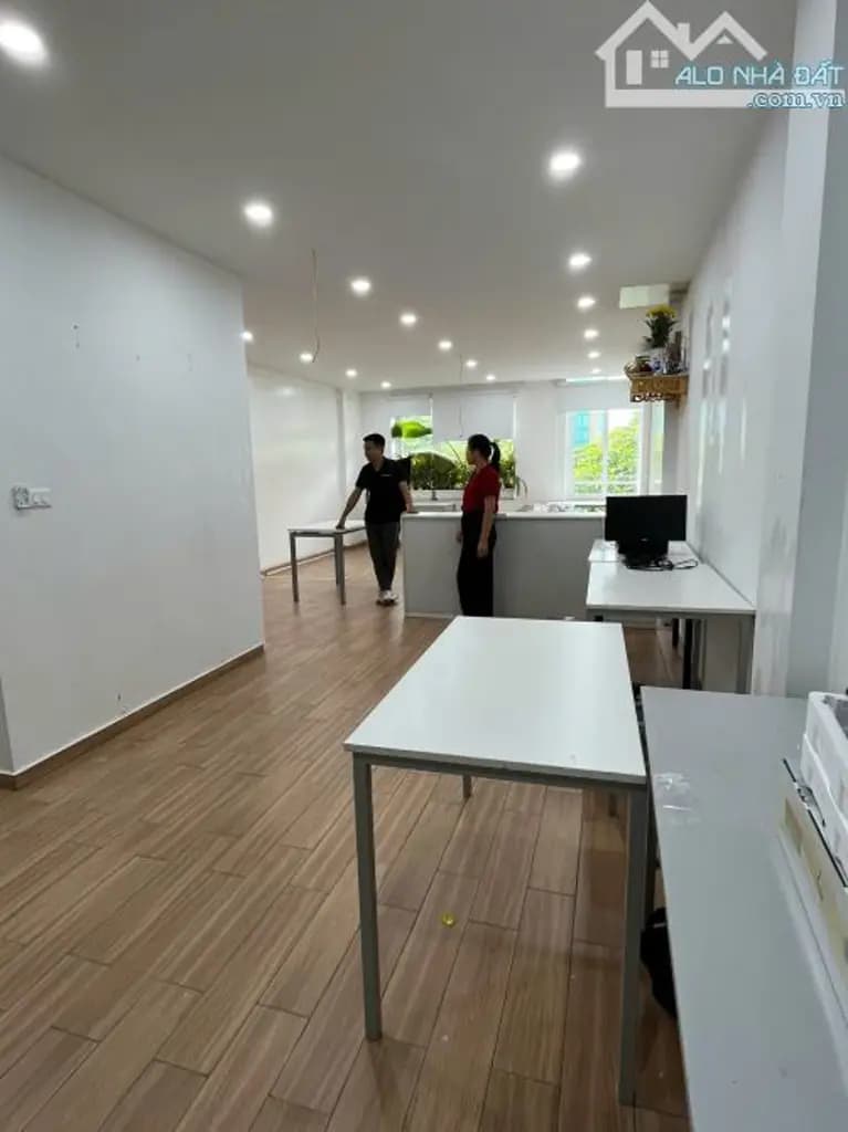 Main-Cho thuê văn phòng 60 m2 tại Làng Việt Kiều Châu Âu, sàn thông đẹp-2