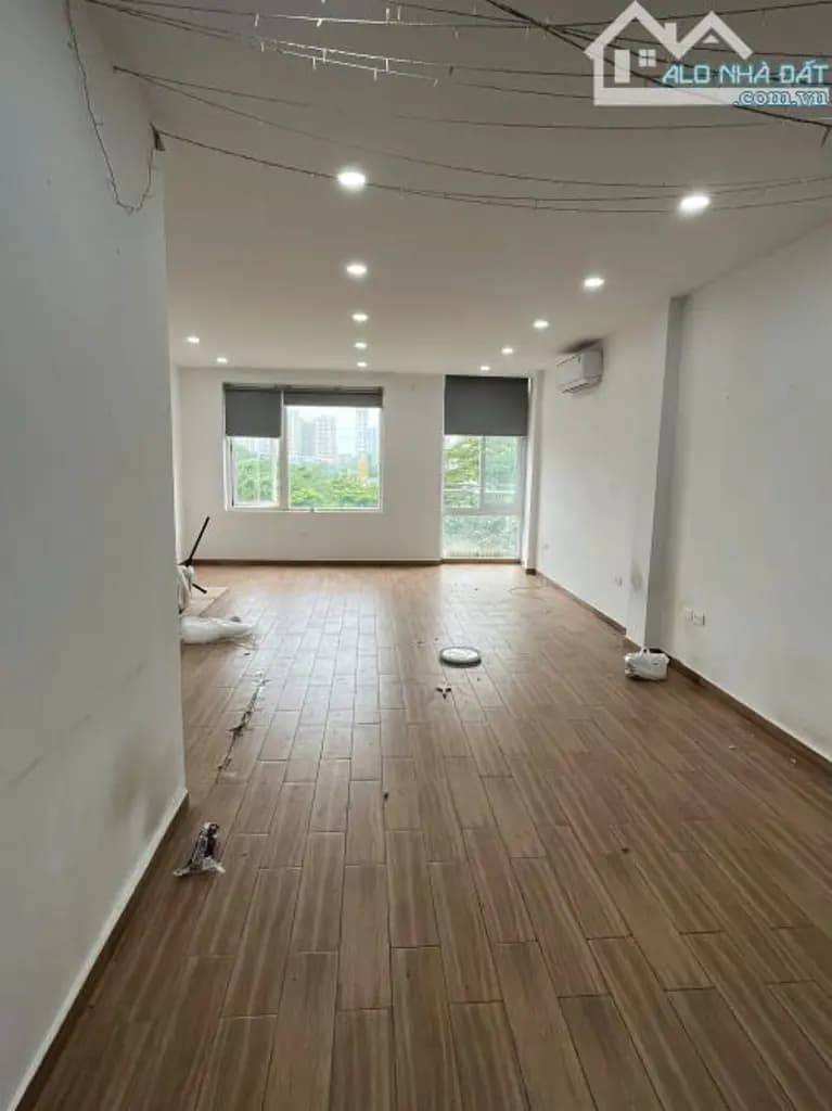 Main-Cho thuê văn phòng 60 m2 tại Làng Việt Kiều Châu Âu, sàn thông đẹp-3