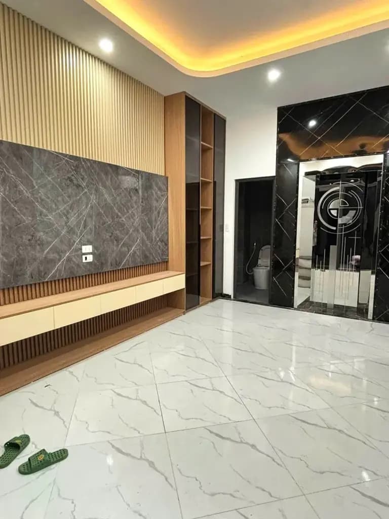 Main-Cho thuê nhà 6 tầng THANG MÁY ngõ 282 CỔ NHUẾ. 12 triệu/tháng. Ưu tiên: Hộ GĐ, Văn phòng, KD Onl.-0