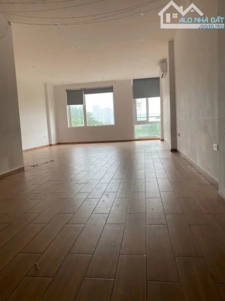 Main-Cho thuê văn phòng 60 m2 tại Làng Việt Kiều Châu Âu, sàn thông đẹp-5