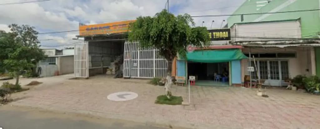 Main-Cho thuê kho Quốc lộ 50 giá 11tr có sẵn kho, mặt tiền đường-4