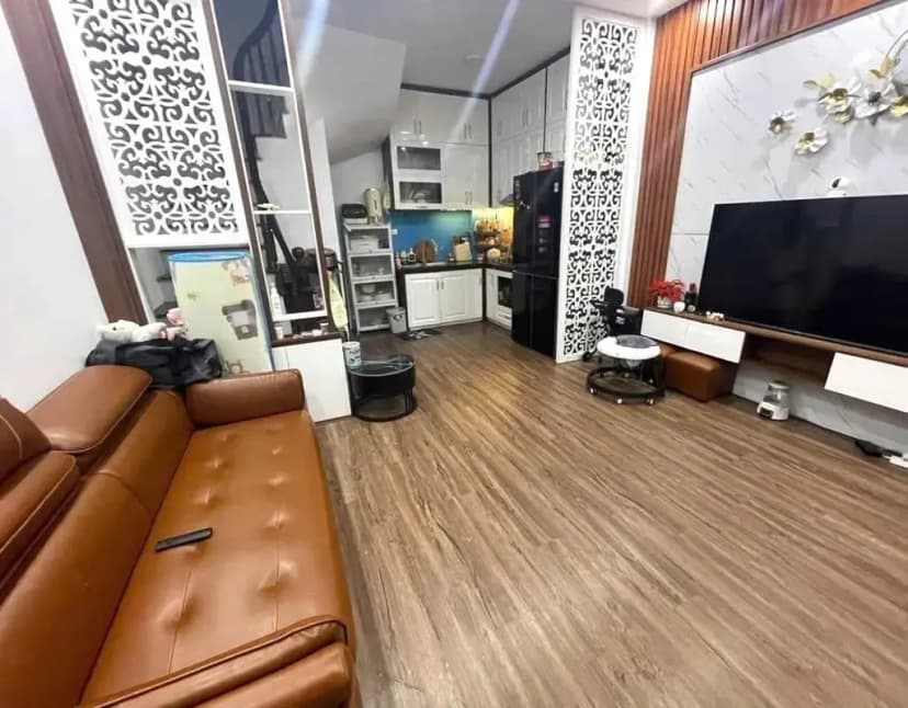 Cho thuê nhà ngõ 195 TRẦN CUNG, Bắc Từ Liêm. 13 triệu/tháng. Ưu tiên: Hộ Gia Đình, KD Onl, Nhóm ít người.