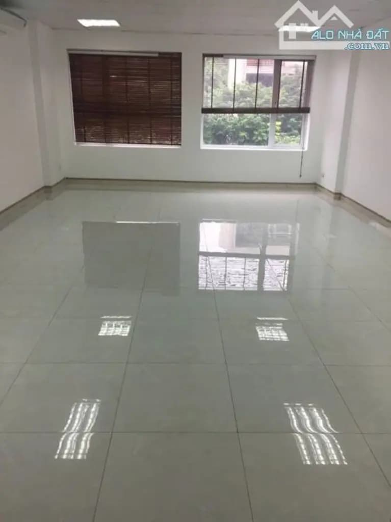Main-Cho thuê văn phòng 60 m2 tại Khuất Duy Tiến, sàn thông giá chỉ 9.5 tr/tháng-3