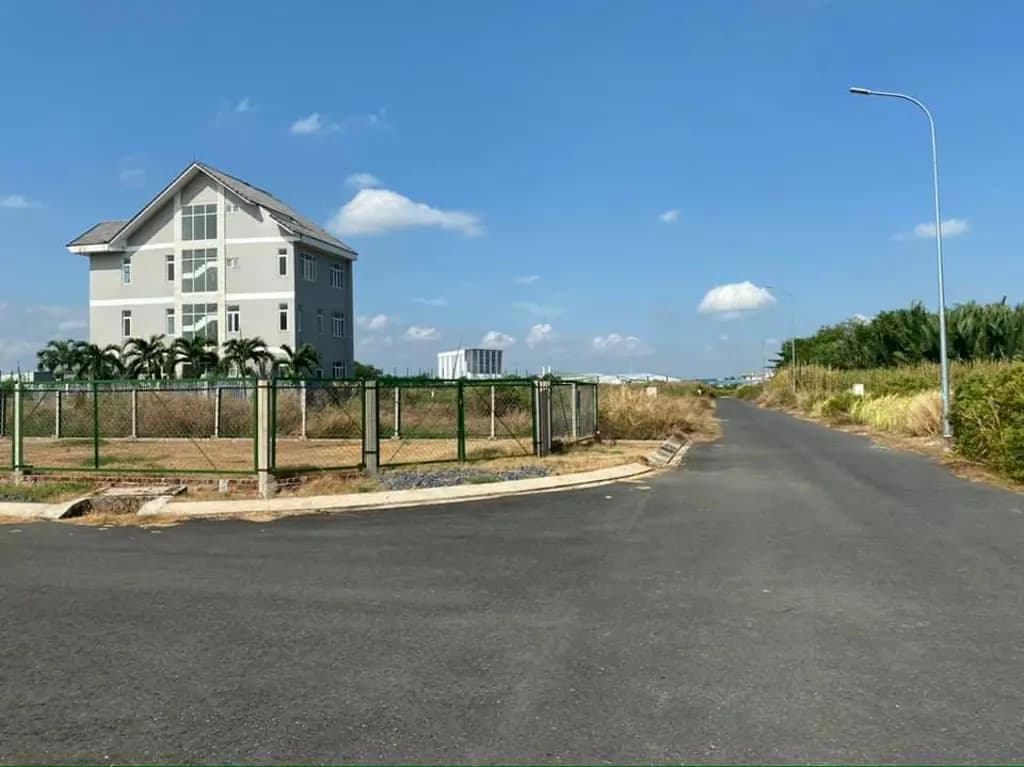 Main-Bán Đất 168m2 có sẵn 168 m2 thổ cư giá 3.95 tỷ tại Đường Nguyễn Văn Tạo Xã Long Thới Huyện Nhà Bè TP. Hồ Chí Minh-3
