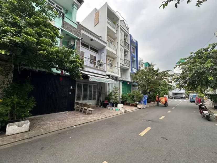 BÁN NHÀ MẶT TIỀN KHU PHÂN LÔ ĐỒNG BỘ – 3 TẦNG, 4PN – KẾ BÊN CHỢ PHẠM THẾ HIỂN