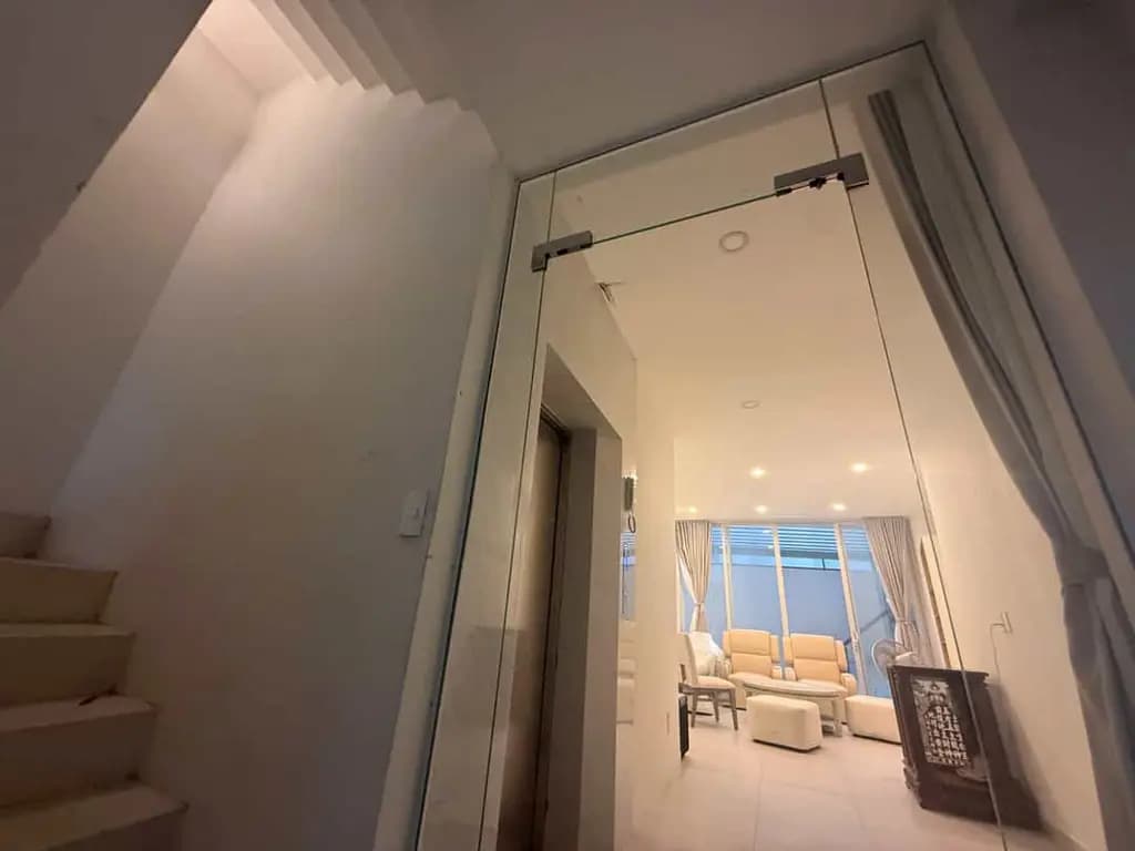 Main-Tòa nhà MT ngay Bến Bạch Đằng,Q.1 - 6x18m(nở hậu)Hầm +7 tầng - Gía: 62 tỷ TL-1