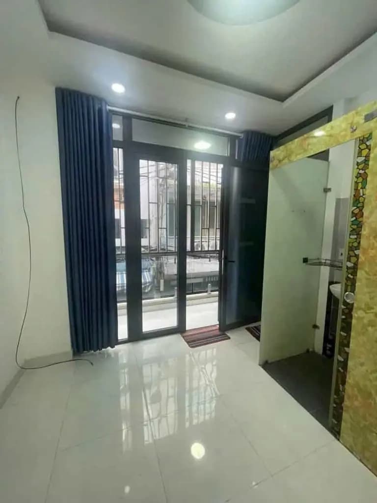 Cho thuê nhà nguyên căn - Đường Trần Phú, Quận 5 - 12 Triệu/ tháng