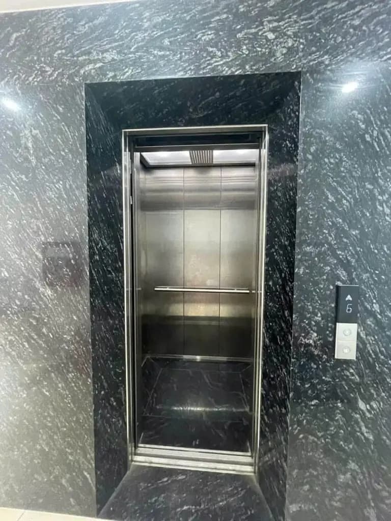 Main-Cho thuê căn Shop house góc khu Dịch Vọng Hậu, Cầu Giấy, Hà Nội.-2