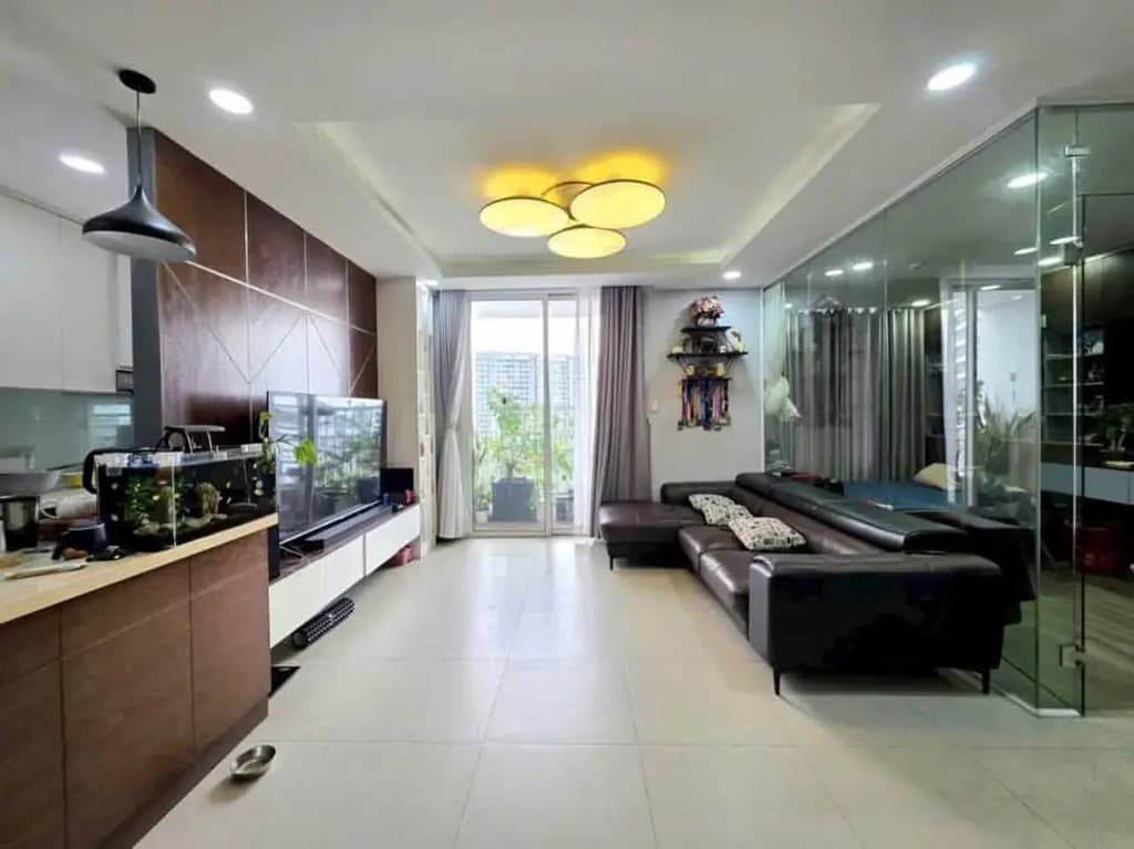 Main-Chủ Muốn Bán Nhanh CH Saigon Gateway Giá 1Tỷ680, DT 86,7m², 2PN2WC, Nội Thất Chủ Tặng Cho Khách, SHR-0