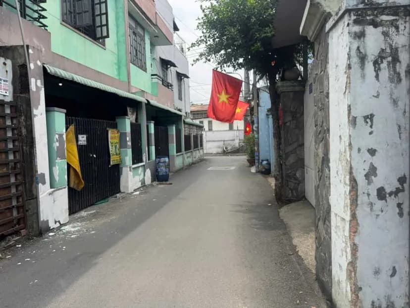 BÁN GẤP – NHÀ CẤP 4 LINH XUÂN, THỦ ĐỨC - ĐẤT RỘNG 176,9M² – Ô TÔ TẬN NHÀ – CÓ SÂN ĐẬU XE, 9,7 TỶ